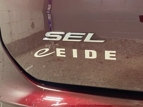 Certified 2024 Ford Edge SEL w/ Convenience Package AWD/4WD image 37
