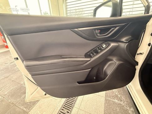 Used 2021 Subaru Crosstrek 2.0i Premium image 32