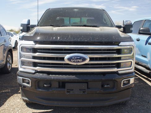 Used 2025 Ford F250 Platinum w/ Platinum Plus Package image 2
