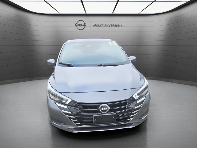 Certified 2025 Nissan Versa SV FWD image 1