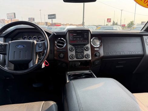 Used 2016 Ford F250 Lariat w/ Lariat Ultimate Package AWD/4WD image 41