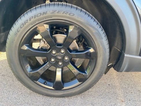 Used 2023 Ford Explorer ST-Line w/ Class IV Trailer Tow Package AWD/4WD image 9