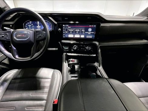 Used 2024 GMC Sierra 1500 AT4X image 18