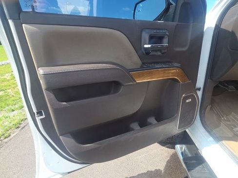 Used 2016 Chevrolet Silverado 1500 LTZ w/ LTZ Plus Package AWD/4WD image 21