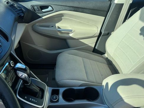 Used 2016 Ford C-MAX SE image 13