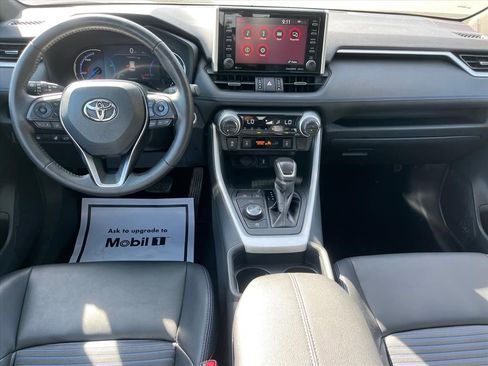 Used 2019 Toyota RAV4 XSE w/ XSE Weather Package AWD/4WD image 8