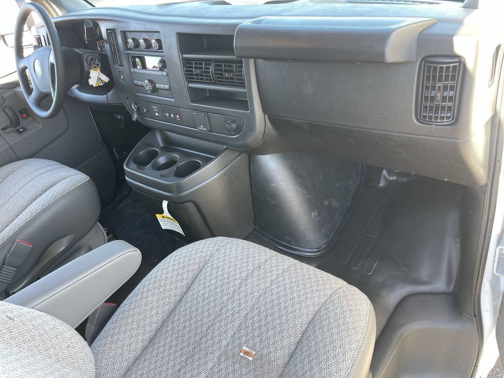 New 2025 GMC Savana 2500 Extended w/ Driver Convenience Package RWD image 29