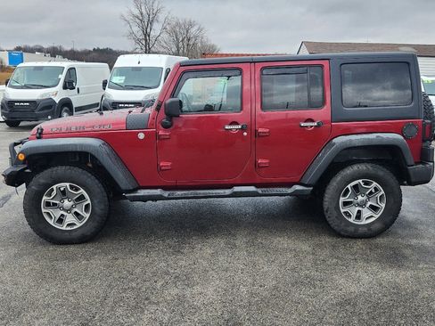 Used 2013 Jeep Wrangler Unlimited Rubicon w/ Connectivity Group AWD/4WD image 2
