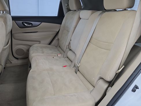 Used 2014 Nissan Rogue S image 13