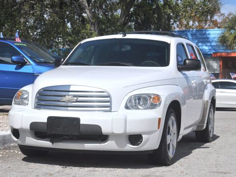 Used 2010 Chevrolet HHR LS image 2