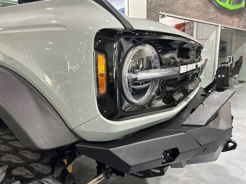 Used 2022 Ford Bronco Outer Banks w/ Sasquatch Package AWD/4WD image 24