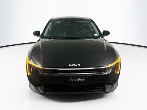 Used 2025 Kia K4 FWD image 2