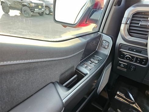 New 2025 Ford F150 Lariat w/ Equipment Group 502A High image 29