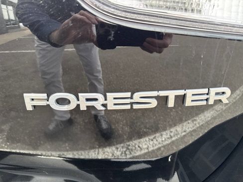 Used 2023 Subaru Forester Premium image 20