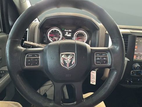 Used 2016 RAM 1500 Classic SLT AWD/4WD image 12