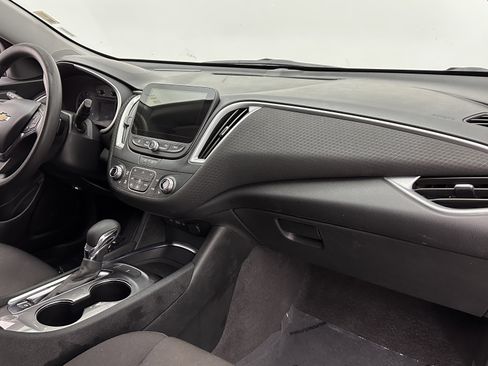 Used 2023 Chevrolet Malibu LT image 33