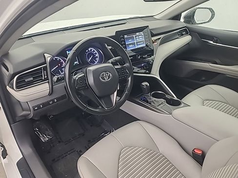 Used 2022 Toyota Camry SE FWD image 24
