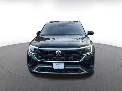 Used 2025 Volkswagen Atlas Cross Sport SE image 4