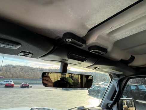 Used 2019 Jeep Wrangler Unlimited Rubicon w/ Dual Top Group image 25