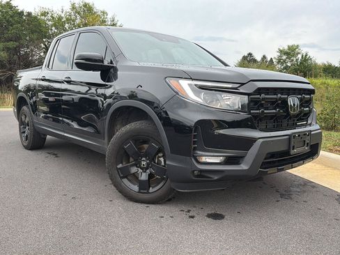 Used 2025 Honda Ridgeline Black Edition image 1
