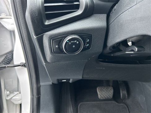 Used 2019 Ford EcoSport SE w/ SE Convenience Package image 16