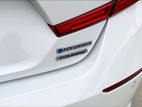 Used 2021 Honda Accord Touring image 10