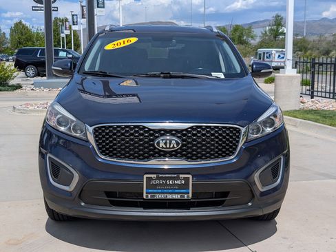 Used 2016 Kia Sorento AWD w/ LX Convenience Package image 8