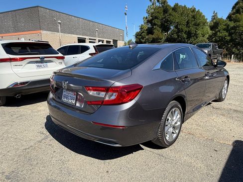 Used 2019 Honda Accord LX image 5
