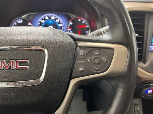 Used 2018 GMC Acadia Denali w/ Technology Package AWD/4WD image 22