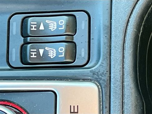 Used 2023 Subaru Forester Touring image 21