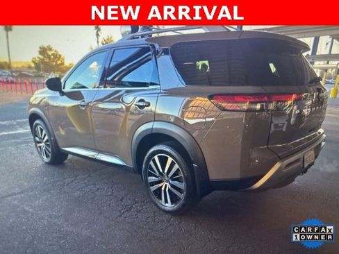 Certified 2024 Nissan Pathfinder Platinum w/ Cargo Package image 9