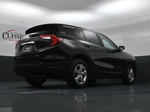 Used 2024 GMC Terrain SLE AWD/4WD image 30