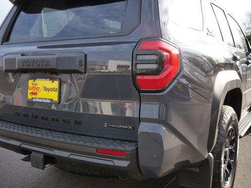 Certified 2025 Toyota 4Runner TRD Off-Road Premium image 18