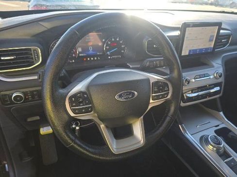 Used 2023 Ford Explorer XLT w/ Equipment Group 202A image 10