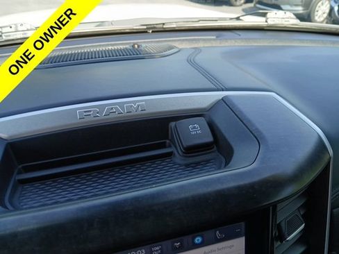 Used 2022 RAM 1500 Big Horn AWD/4WD image 17