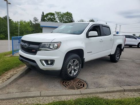 Used 2016 Chevrolet Colorado Z71 AWD/4WD image 2