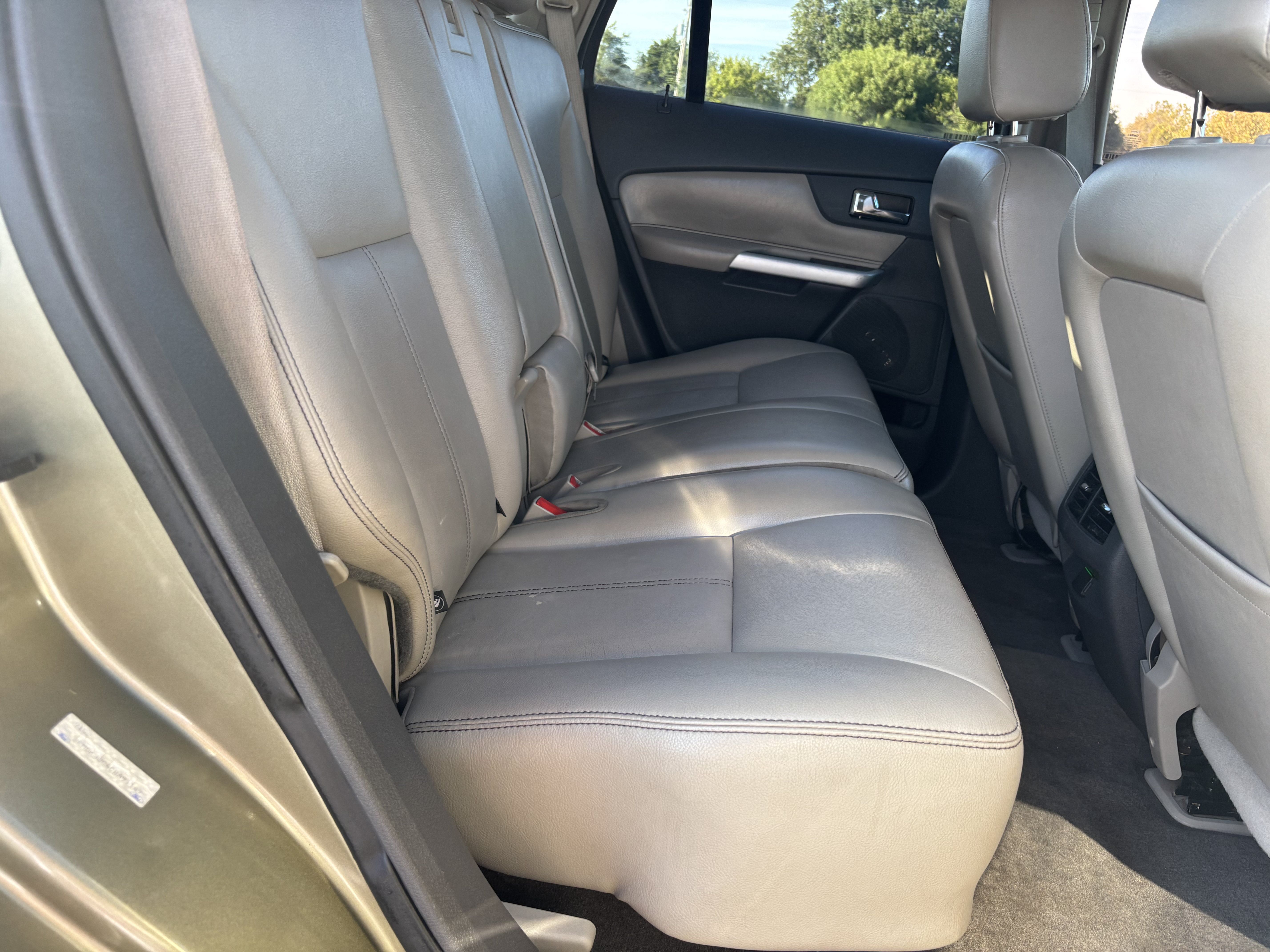 Used 2012 Ford Edge SEL FWD image 25