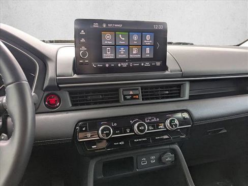 Used 2025 Honda Pilot EX-L image 10