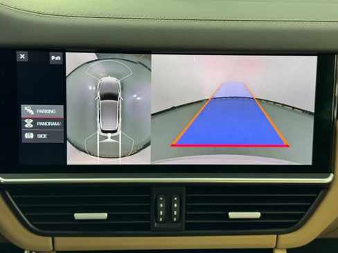 Used 2019 Porsche Cayenne Turbo image 32