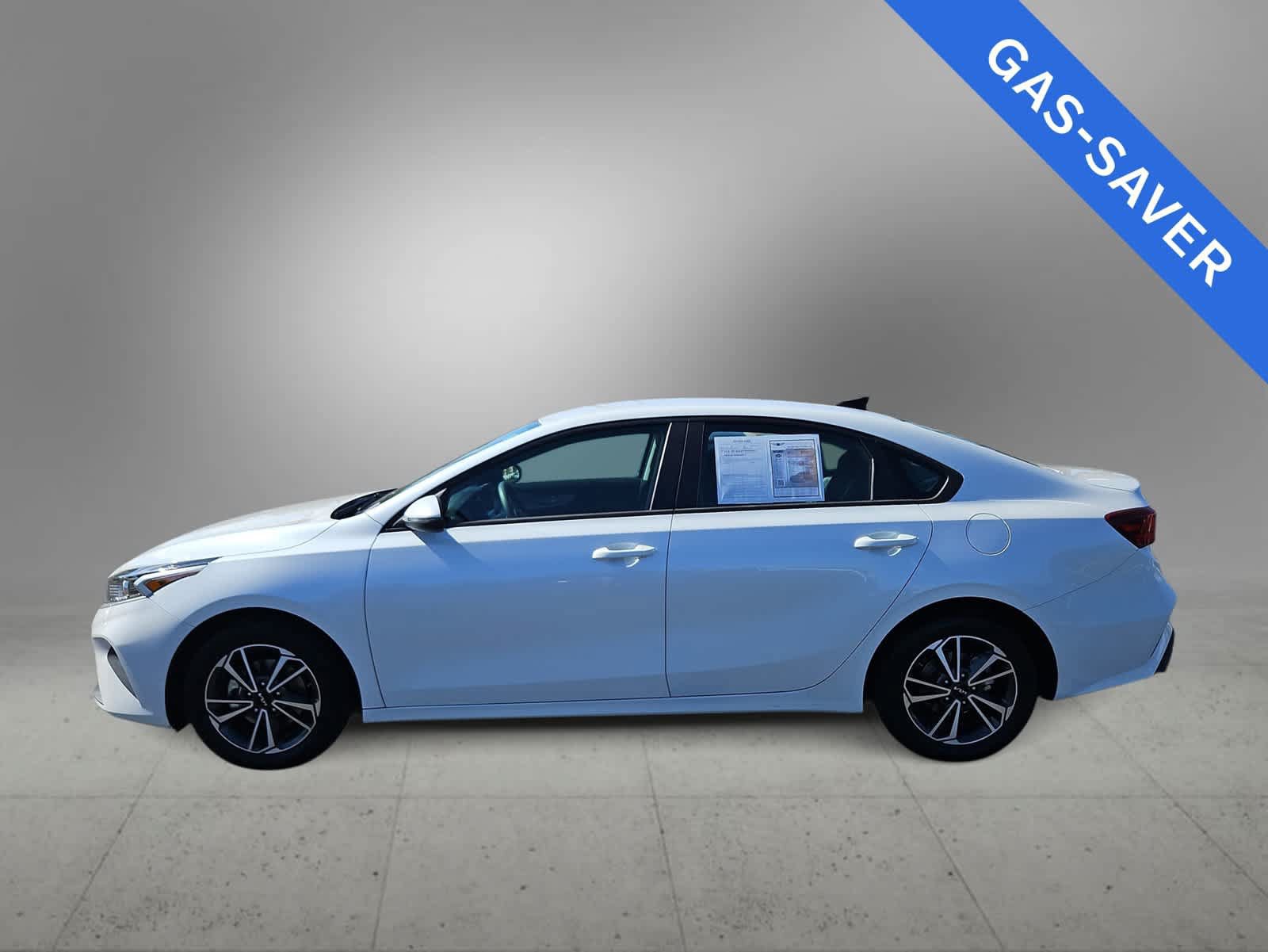 Used 2023 Kia Forte LXS w/ LXS Technology Package FWD image 5