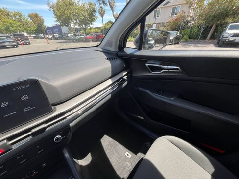 Used 2026 Kia Sportage LX FWD image 35
