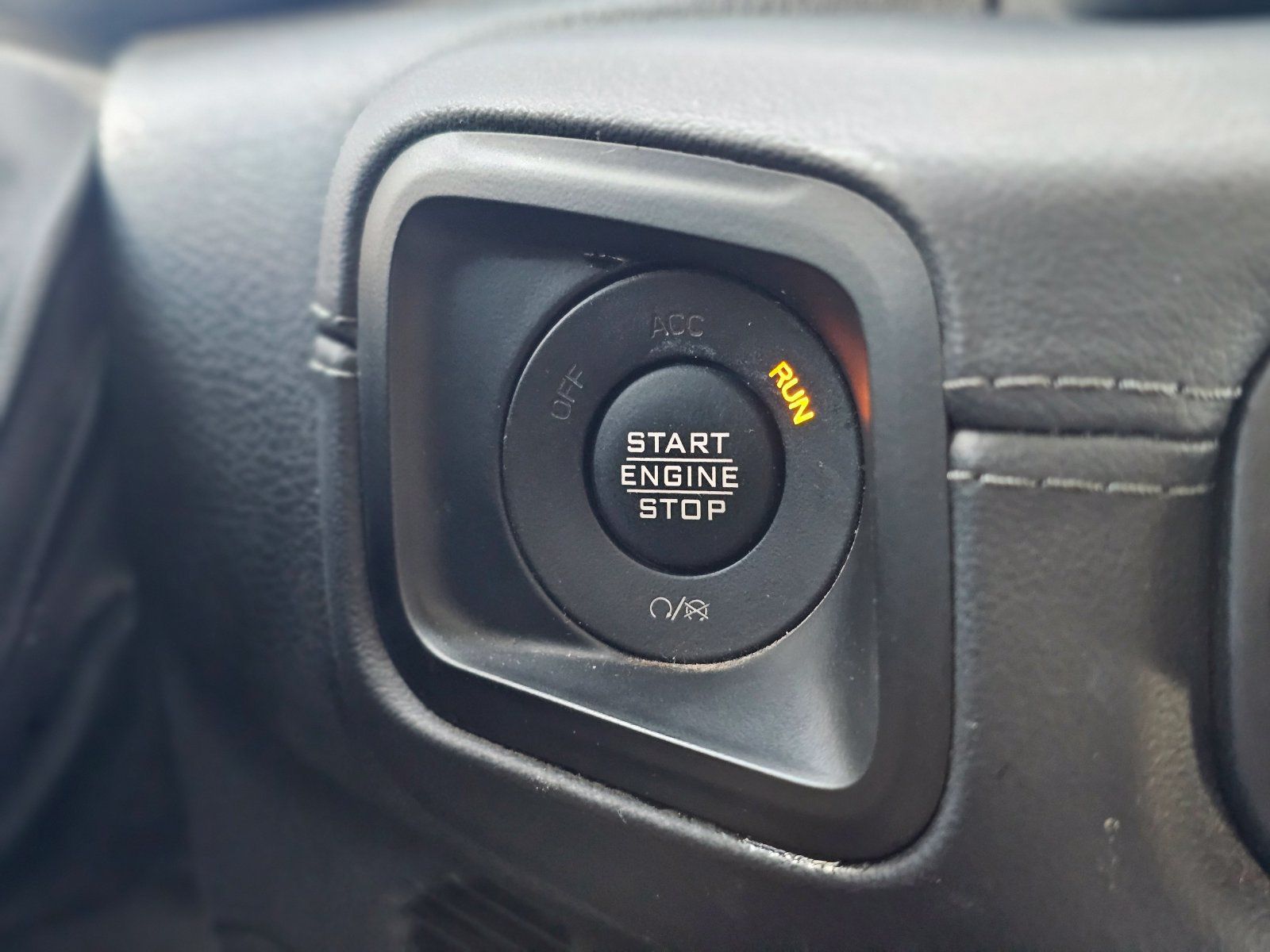 Used 2024 Jeep Wrangler Unlimited Rubicon 4xe AWD/4WD image 25
