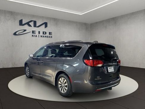 Used 2020 Chrysler Pacifica Touring-L Plus FWD image 10