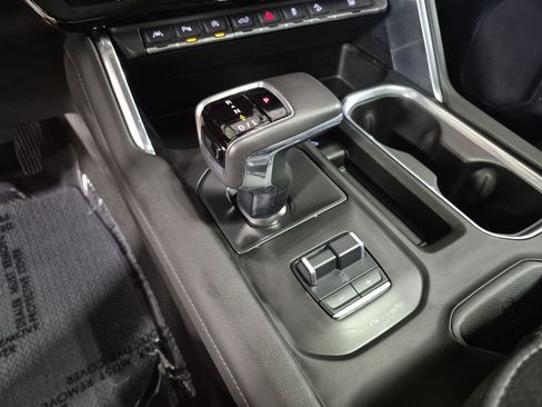 Used 2022 GMC Sierra 1500 Denali w/ Technology Package AWD/4WD image 17