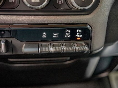 Used 2019 RAM 1500 Big Horn AWD/4WD image 26