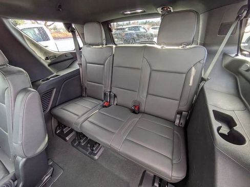 Used 2022 Chevrolet Tahoe LT w/ Luxury Package image 18