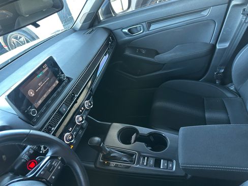 Used 2023 Honda Civic Sport image 22