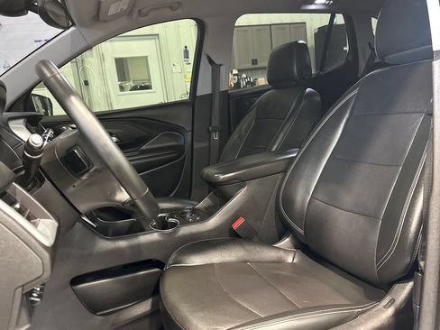 Used 2023 GMC Terrain SLT w/ Infotainment Package II AWD/4WD image 15