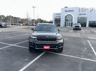 New 2024 Jeep Grand Cherokee Overland w/ Advanced Protech Group III AWD/4WD video 2