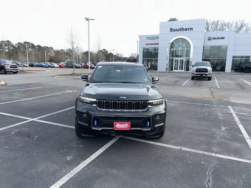 New 2024 Jeep Grand Cherokee Overland w/ Advanced Protech Group III AWD/4WD image 2